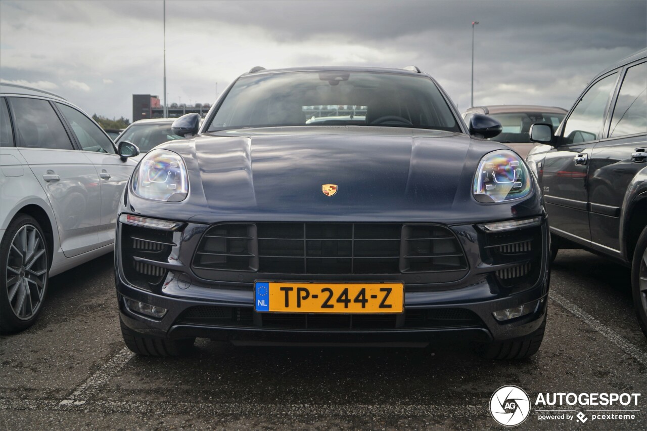 Porsche 95B Macan GTS