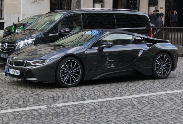 BMW i8 Roadster