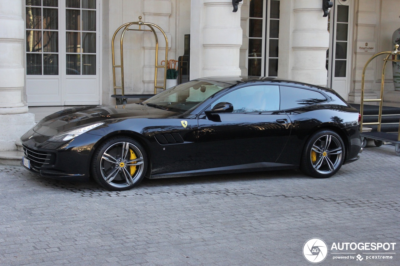 Ferrari GTC4Lusso