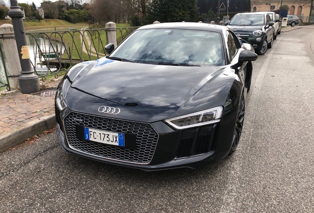 Audi R8 V10 2015