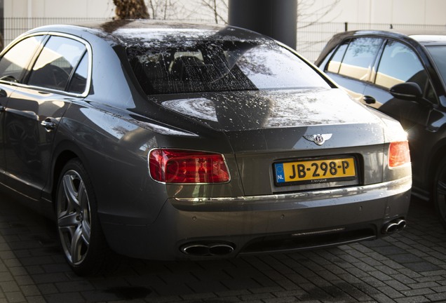 Bentley Flying Spur V8