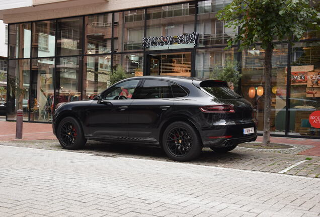 Porsche 95B Macan GTS