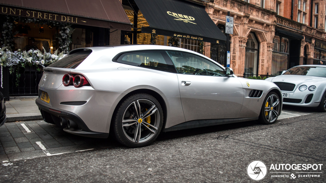 Ferrari GTC4Lusso