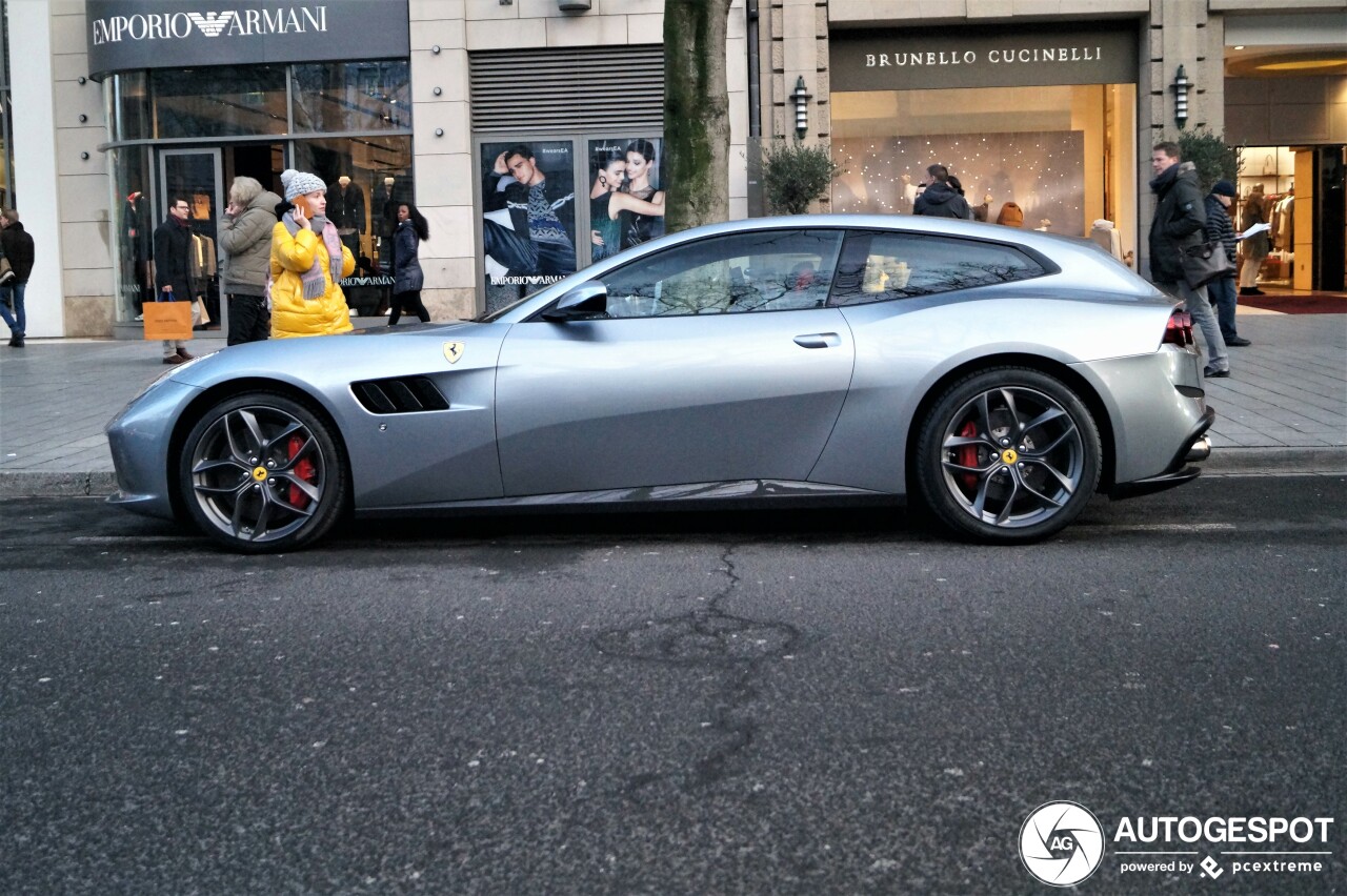 Ferrari GTC4Lusso T