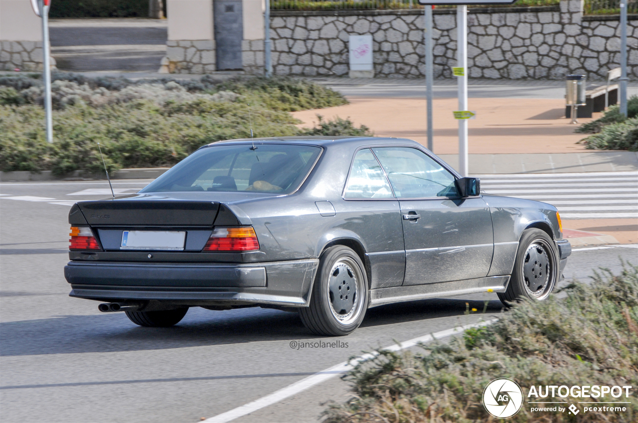 Mercedes-Benz AMG 300CE 6.0 Hammer