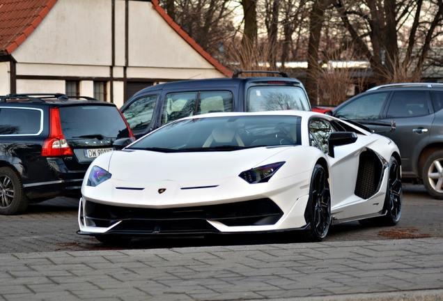 Lamborghini Aventador LP770-4 SVJ