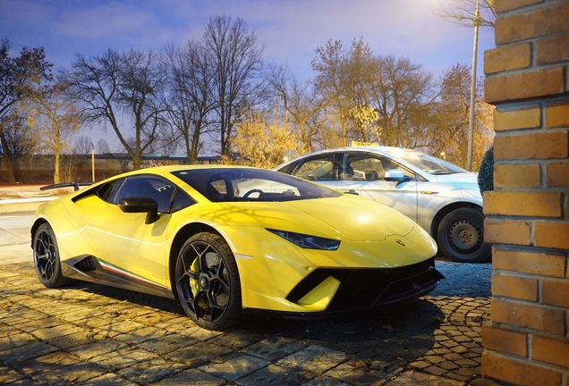 Lamborghini Huracán LP640-4 Performante