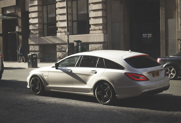 Mercedes-Benz CLS 63 AMG X218 Shooting Brake