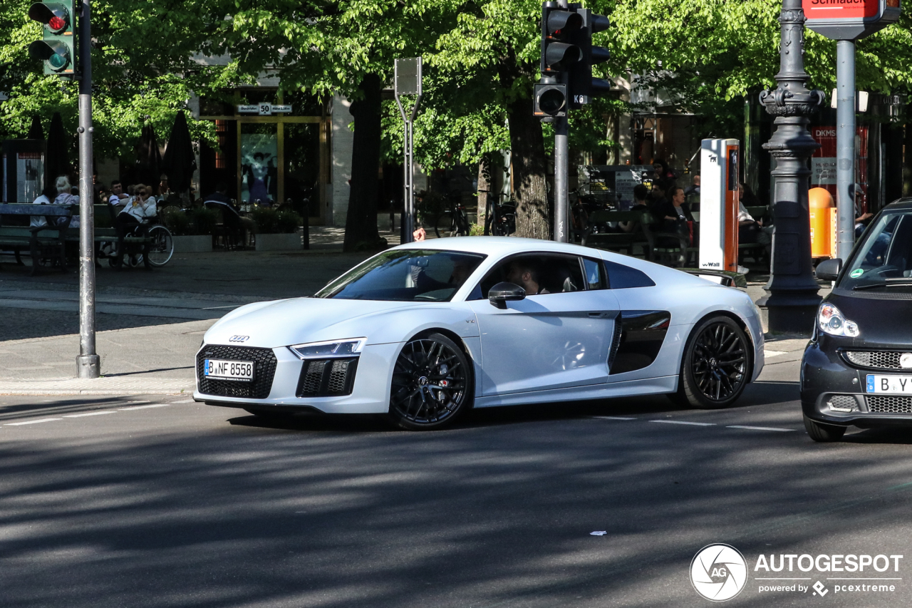 Audi R8 V10 Plus 2015