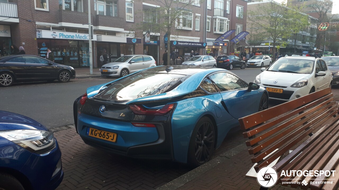 BMW i8