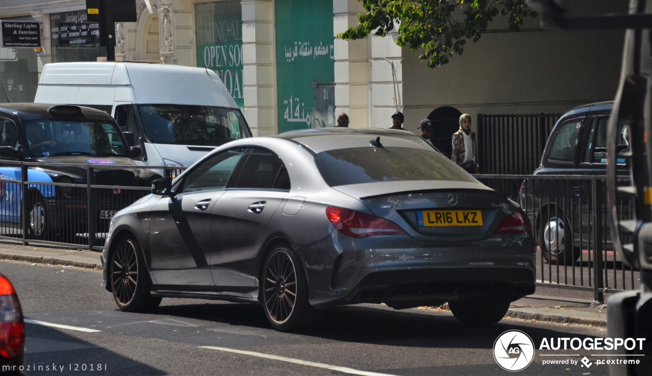 Mercedes-Benz CLA 45 AMG C117