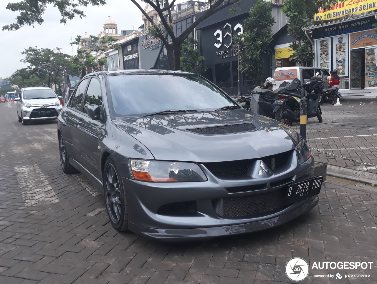 Mitsubishi Lancer Evolution VIII MR