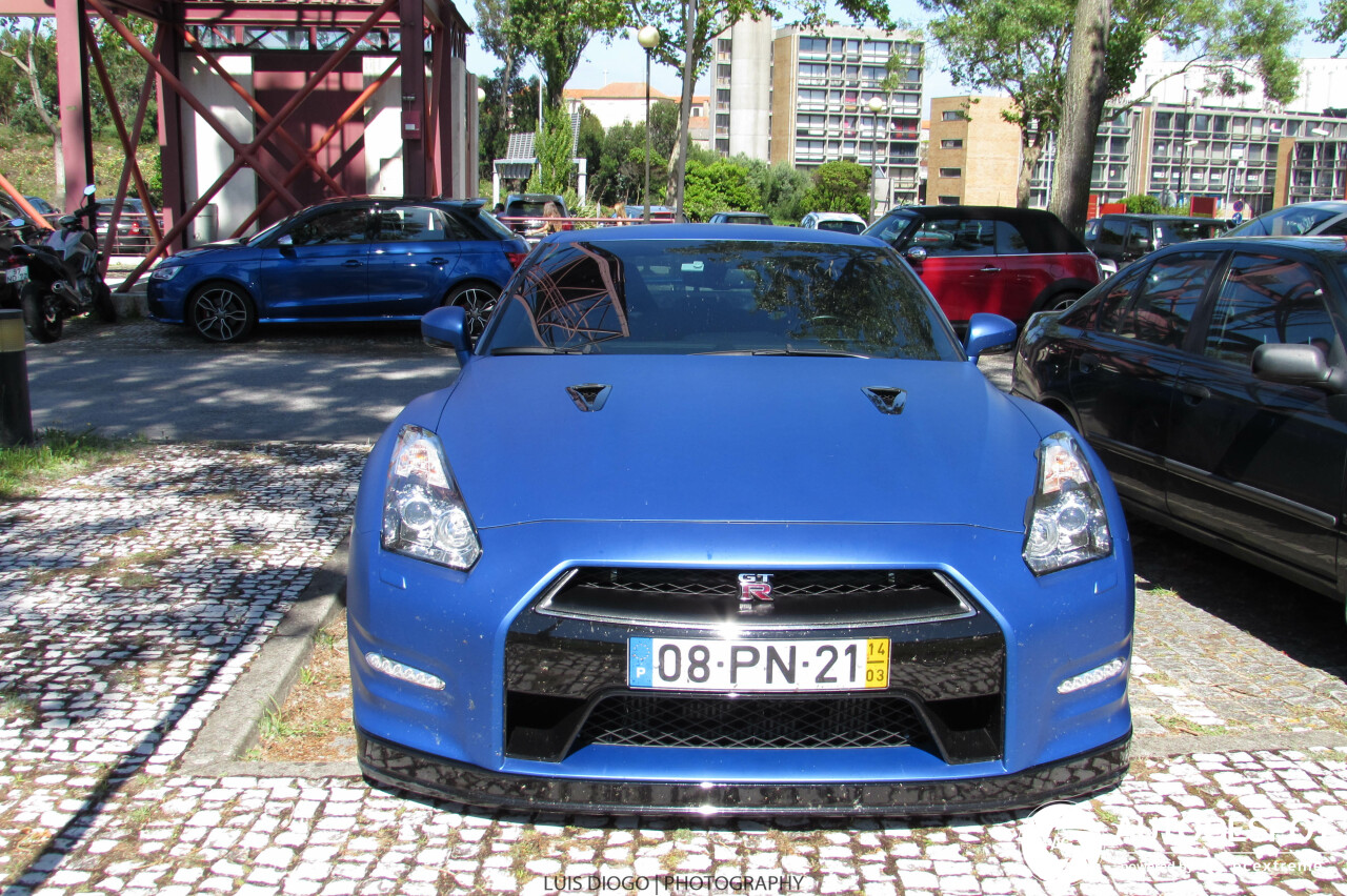 Nissan GT-R 2011