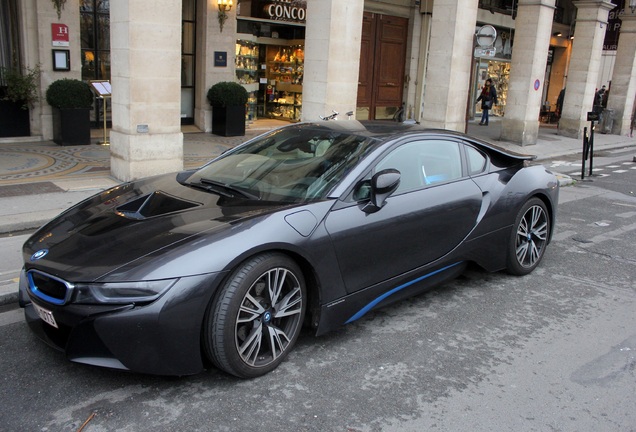 BMW i8