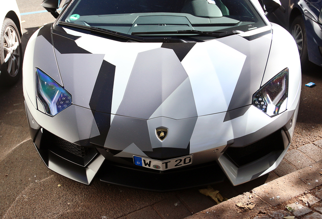 Lamborghini Aventador LP700-4