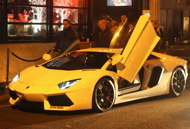 Lamborghini Aventador LP700-4