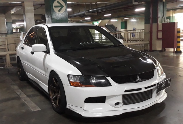 Mitsubishi Lancer Evolution IX MR