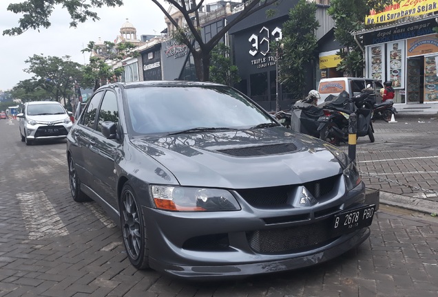 Mitsubishi Lancer Evolution VIII MR