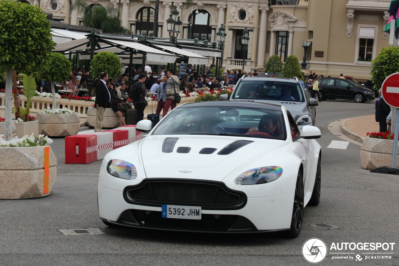 Aston Martin V12 Vantage S