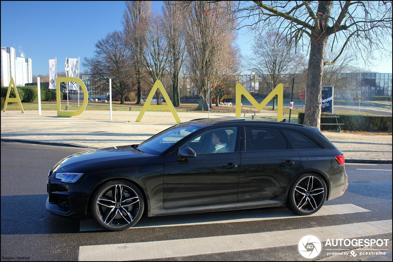 Audi RS4 Avant B9