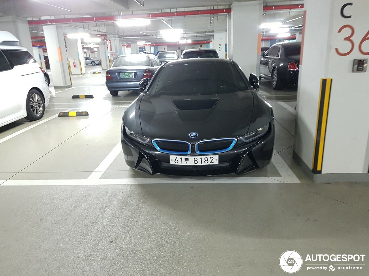 BMW i8