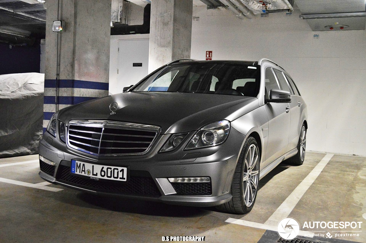 Mercedes-Benz E 63 AMG S212 V8 Biturbo