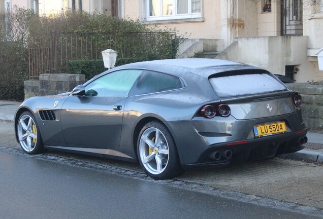 Ferrari GTC4Lusso