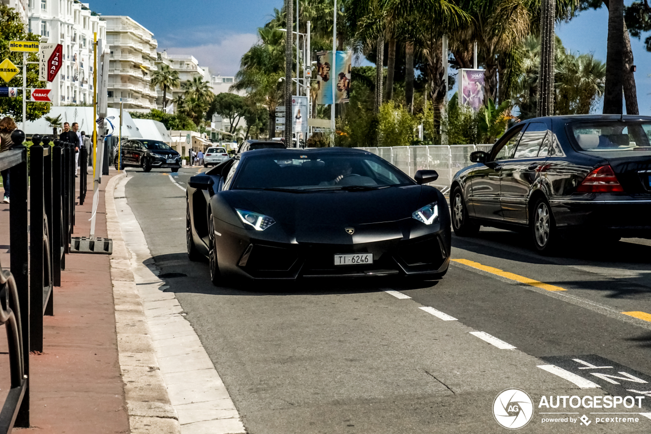 Lamborghini Aventador LP700-4 Roadster