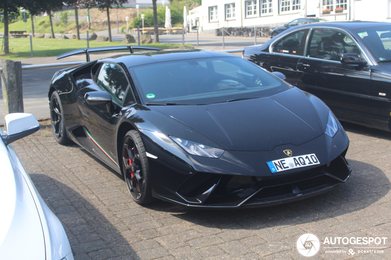 Lamborghini Huracán LP640-4 Performante