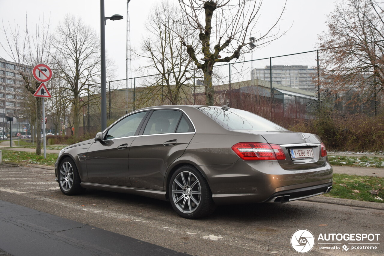 Mercedes-Benz E 63 AMG W212 V8 Biturbo