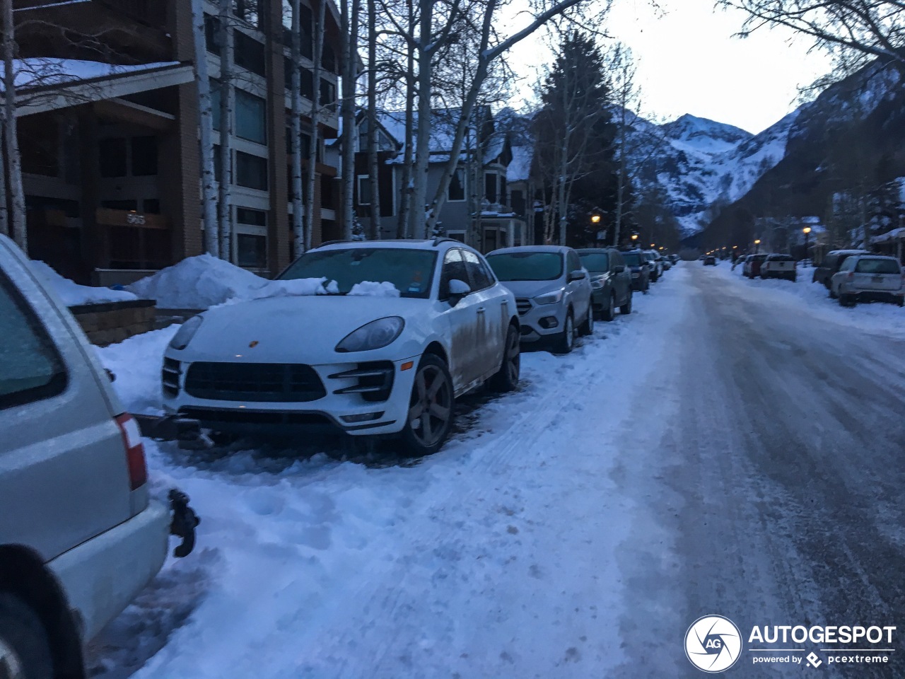 Porsche 95B Macan Turbo