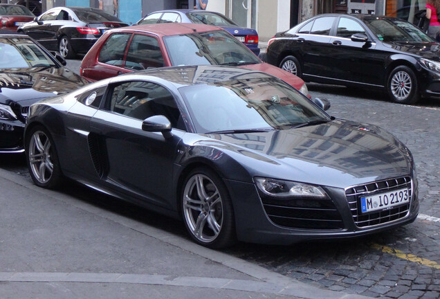 Audi R8 V10