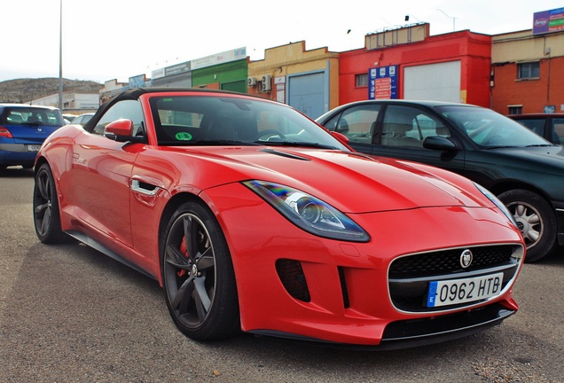 Jaguar F-TYPE S V8 Convertible