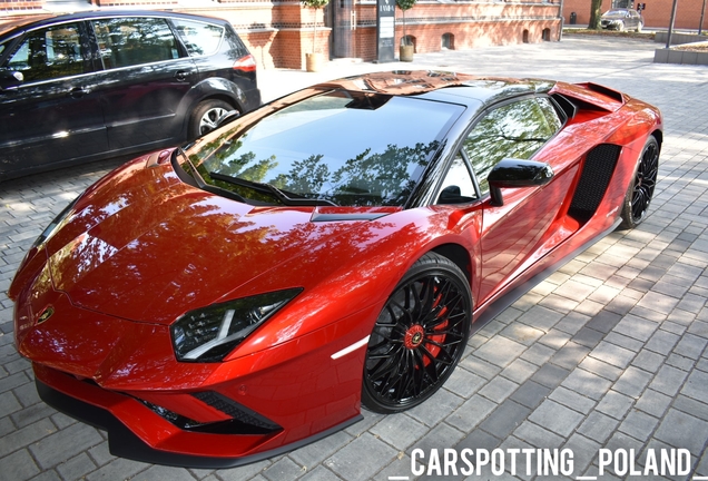 Lamborghini Aventador S LP740-4 Roadster