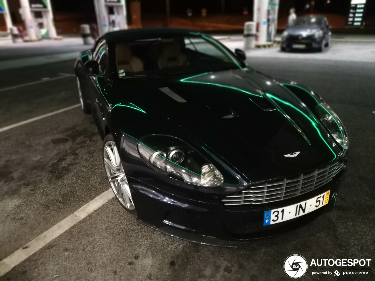 Aston Martin DBS Volante