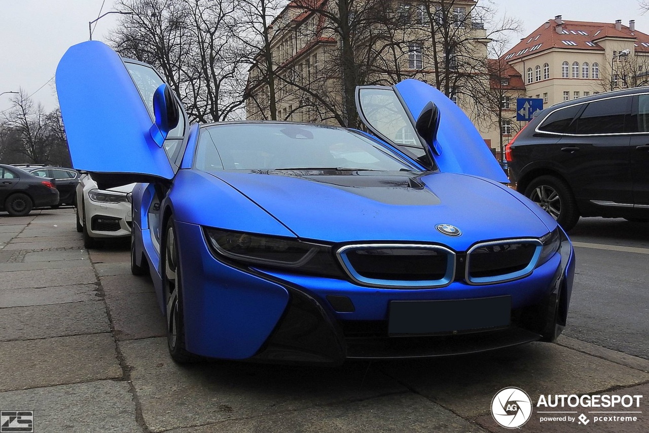 BMW i8