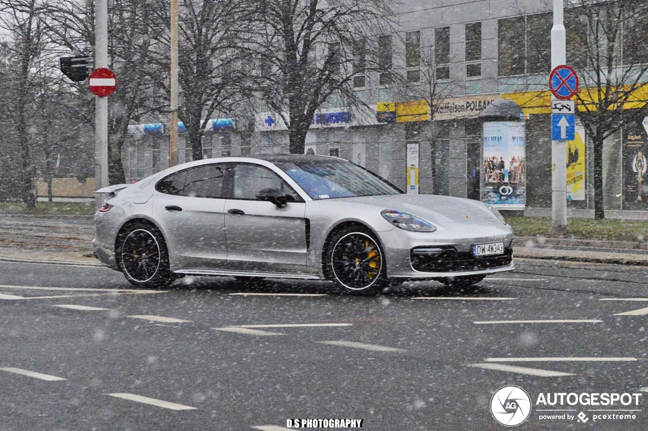 Porsche 971 Panamera Turbo