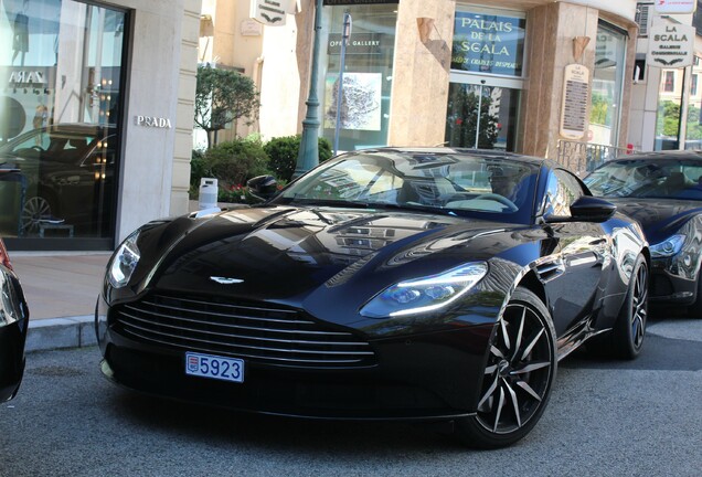 Aston Martin DB11