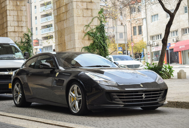 Ferrari GTC4Lusso