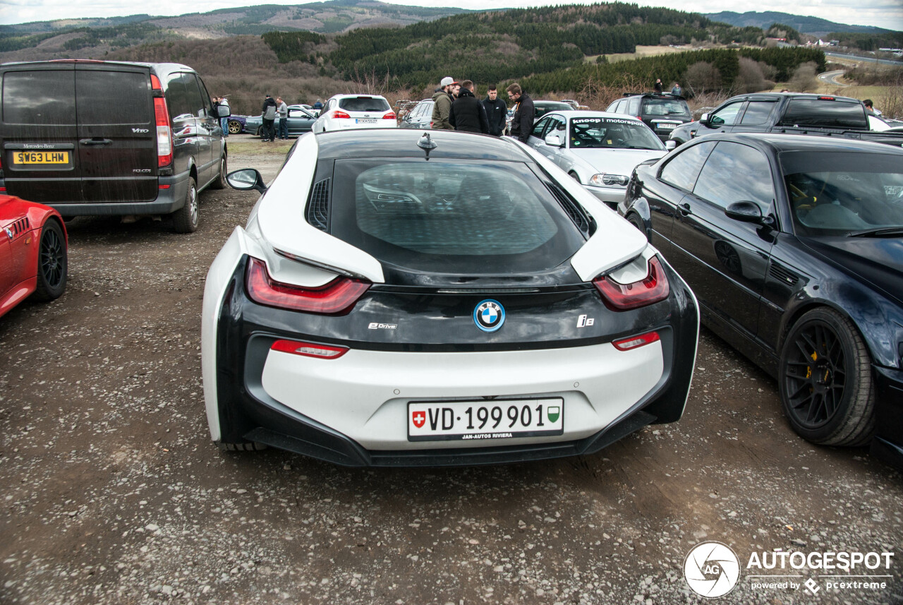 BMW i8