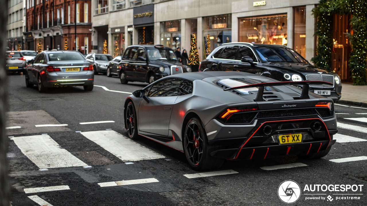 Lamborghini Huracán LP640-4 Performante