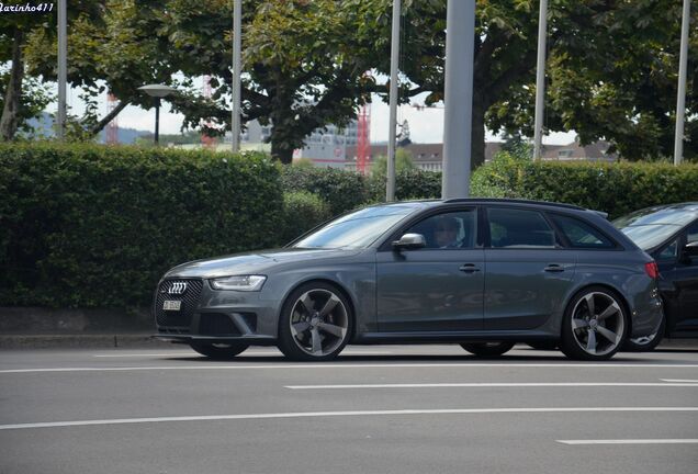 Audi RS4 Avant B8