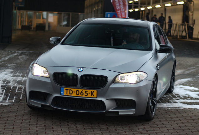 BMW M5 F10 2011