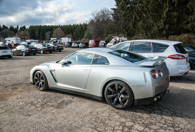 Nissan GT-R