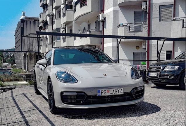 Porsche 971 Panamera Turbo