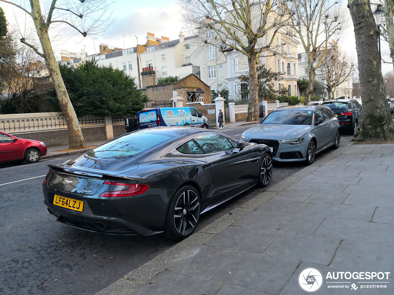 Aston Martin Vanquish 2013