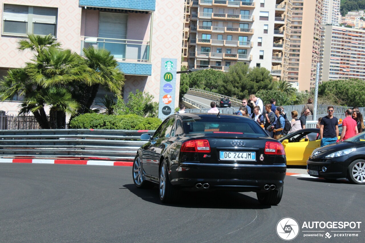 Audi S8 D3