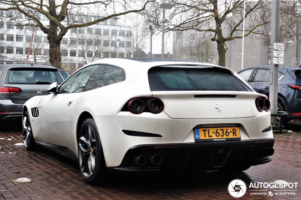 Ferrari GTC4Lusso T