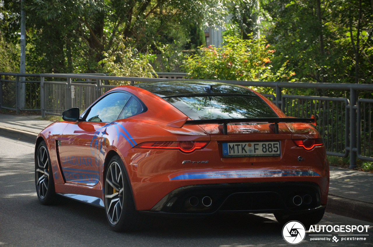 Jaguar F-TYPE SVR Coupé