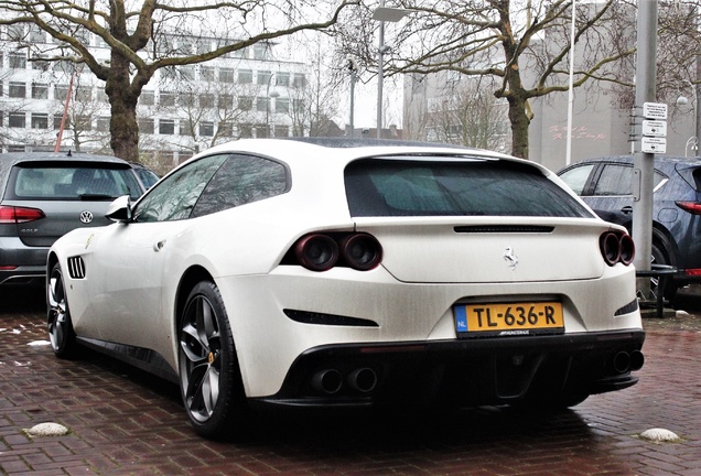 Ferrari GTC4Lusso T